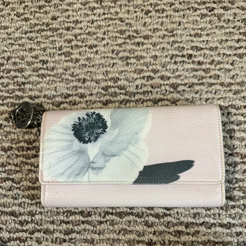 Authenticated Dior Diorissimo Voyaguer Leather Wallet With Chain And Charm